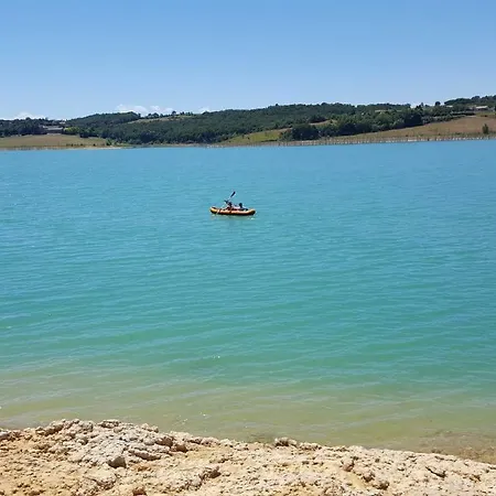 Au Pied Des Collines Du Lauragais *